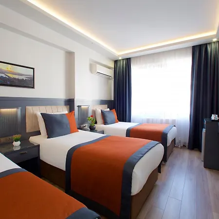 Eyfel 3* Isztambul