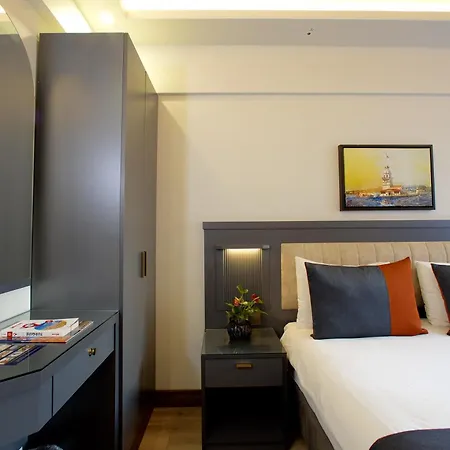 Eyfel Hotell