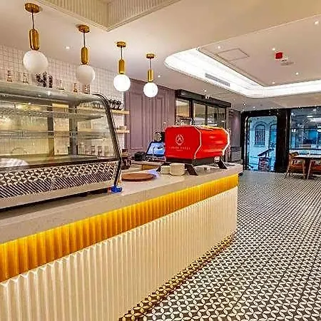 Eyfel Hotel 3*