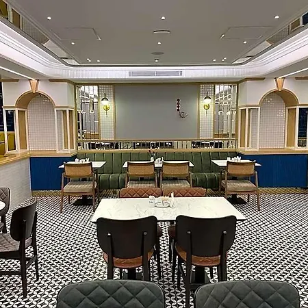 Eyfel Hotel 3*